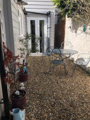 Iris Cottage